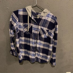 Women’s Natural Reflections Hooded Button Down Shirt